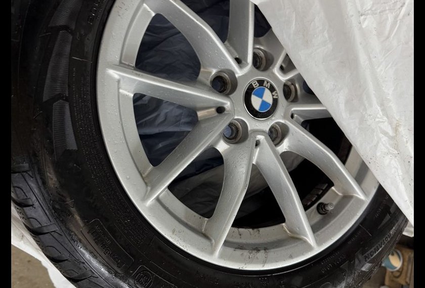 BMW 320 320 d touring Advantage *AHK*PANO*STHZ*ACC