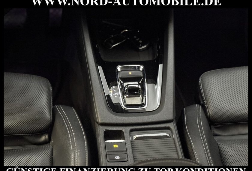 Skoda Octavia Octavia Combi 2.0 TDI DSG Style LEDER*AHK*MATRIX