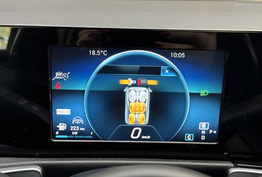 Mercedes-Benz GLB 200 GLB 200 d 4MATIC *7-SITZER*DISTRO+*AHK*PANO*LED*