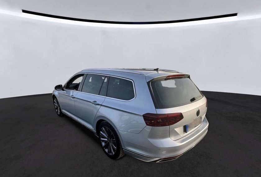 Volkswagen Passat Variant Passat Variant Elegance 2.0 TDI AHK/Kamera/18/