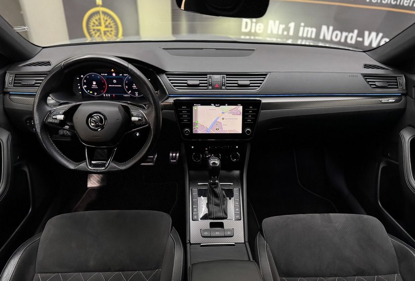 Skoda Superb Superb Combi 2.0 TDI DSG Sportline AHK/Area View