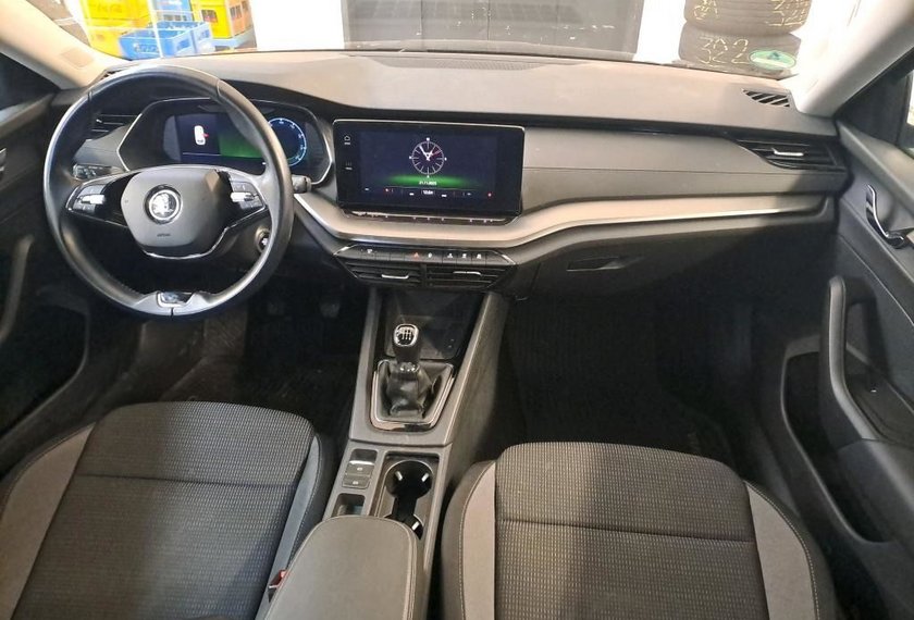 Skoda Octavia Octavia Combi 1.0 TSI Ambition Navi/LED/AHK/