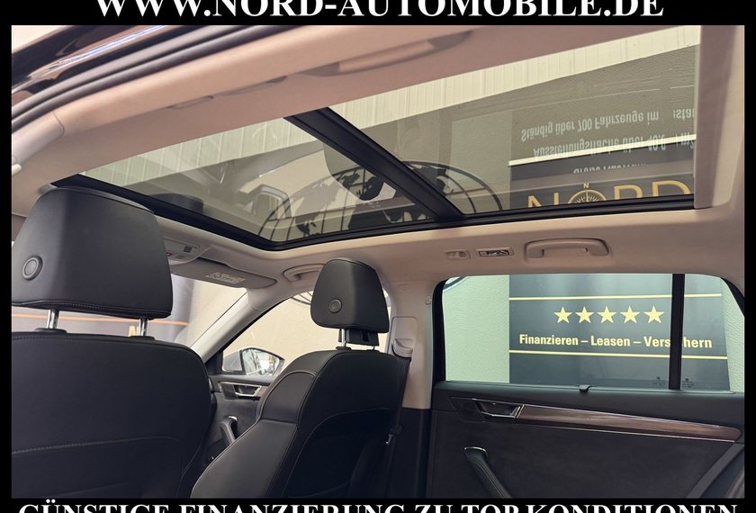 Skoda Superb Superb Combi SCOUT TDI DSG 4x4 *AHK*PANO*UPE61*