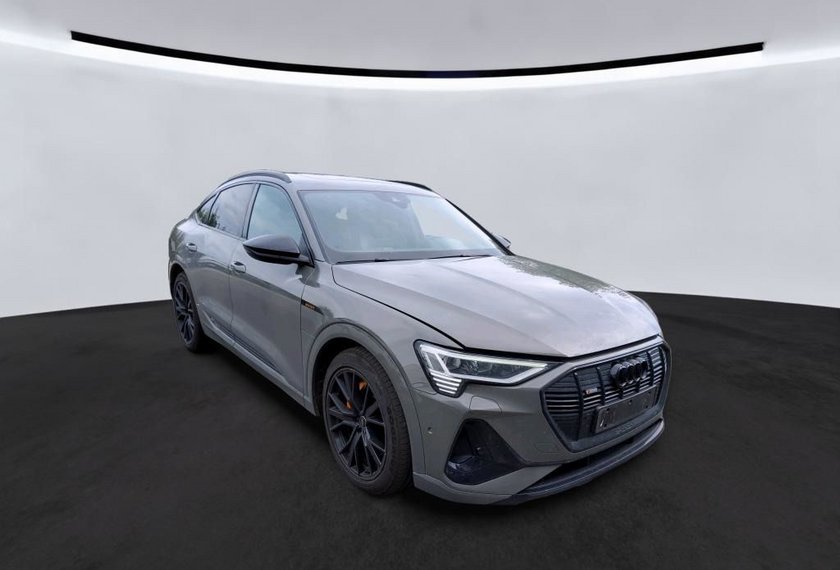 Audi e-tron e-tron Sportback S-Line Black Edition UPE111/21