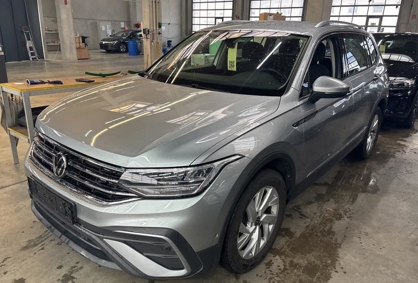Volkswagen Tiguan Allspace Tiguan Allspace Life 2.0 TDI DSG AHK/Kamera/Head