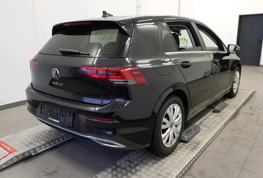 Volkswagen Golf Golf VIII Lim. 2.0 TSI DSG Style AHK/Kamera/18