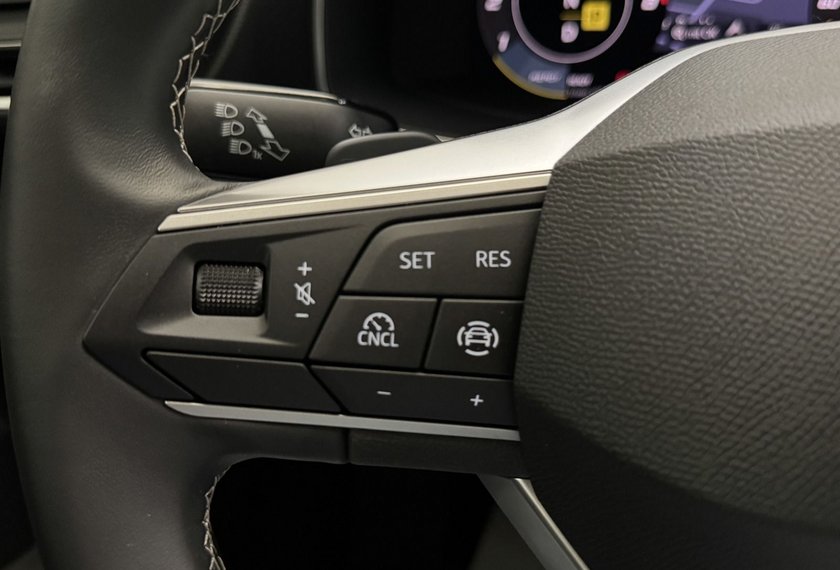 Seat Leon Leon SP Style 1.5 eTSI DSG Kamera/Navi/LED/