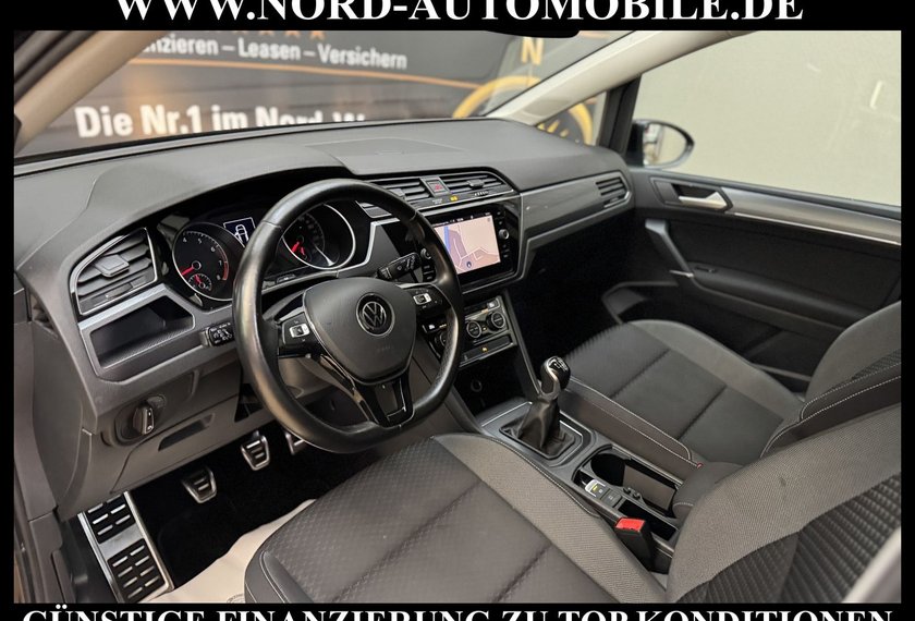 Volkswagen Touran Touran ACTIVE 1.5 TSI Navi/PDC/SHZ/16/App Connec