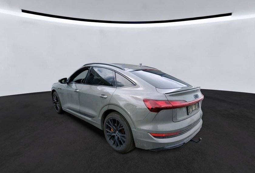 Audi e-tron e-tron Sportback S-Line Black Edition UPE111/21