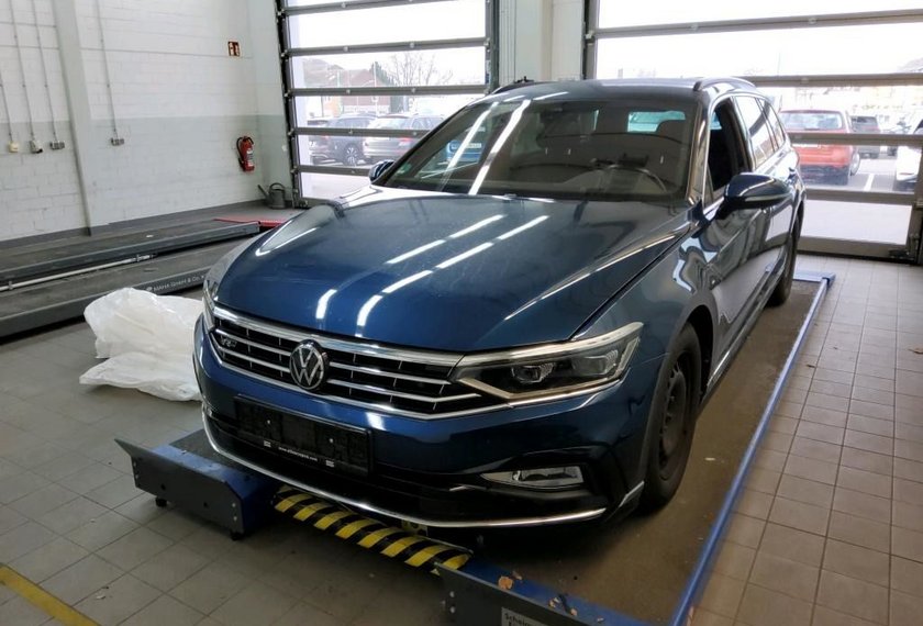 Volkswagen Passat Variant Passat Variant R-Line 2.0 TDI DSG Matrix/Kamera/