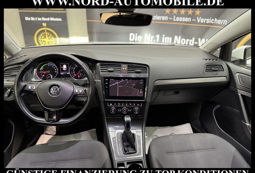 Volkswagen Golf Golf VII Lim. e-Golf *LED*Wärmepumpe*Kam*Navi*