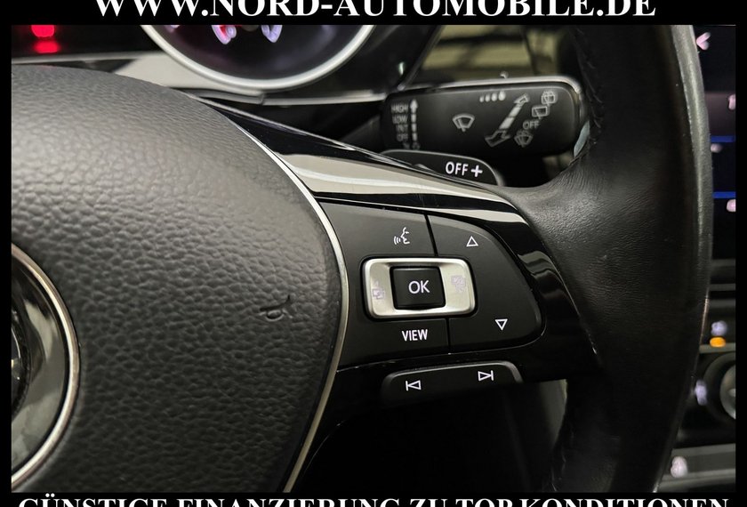 Volkswagen Touran Touran Highline 1.5 TSI DSG Pano/ACC/Navi/LED/17
