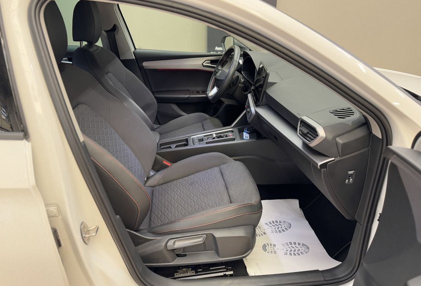 Seat Leon Leon FR e-HYBRID DSG Navi*LED*PDC*17''*