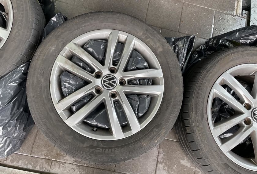 Volkswagen Touran Touran Highline 2.0 TDI DSG Dig.Cockpit/7-Sitzer