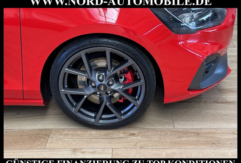 Ford Focus Focus Turnier ST *190PS*19ZOLL*LED*NAV*KAM