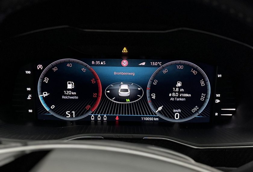 Skoda Superb Superb Combi 2.0 TDI DSG Sportline AHK/Area View