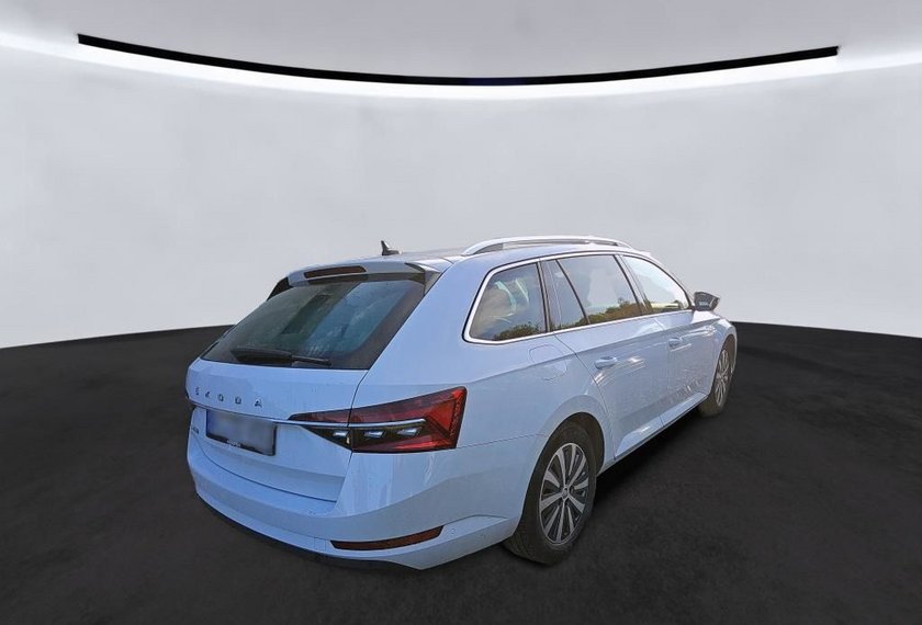 Skoda Superb Superb Combi Style 2.0 TDI DSG Kamera/Navi/LED