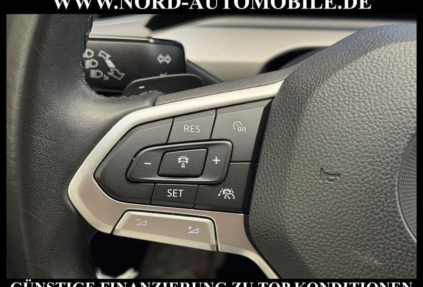 Volkswagen Golf Golf Life 2.0 TDI DSG Navi/LED/AHK/PDC/ACC