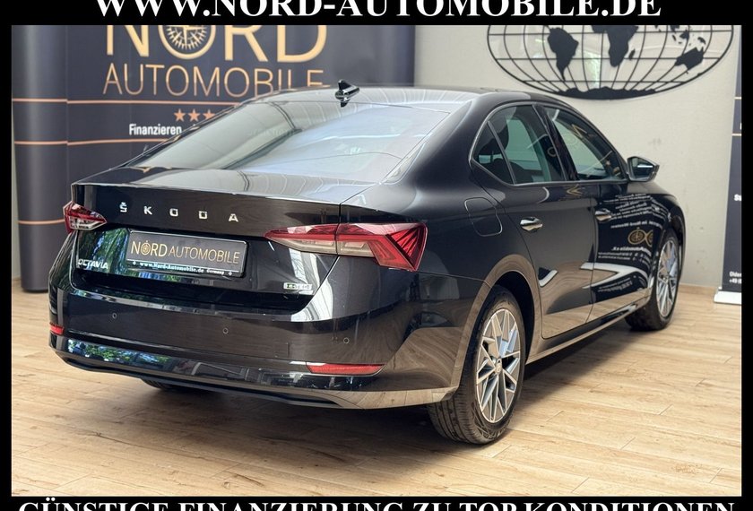 Skoda Octavia Octavia Limousine Ambition Tour 1.5 TSI DSG AHK