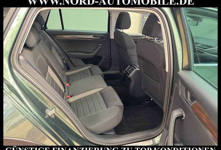 Skoda Superb Superb Combi 2.0 TDI 4x4 DSG Scout AHK/LED/Navi/