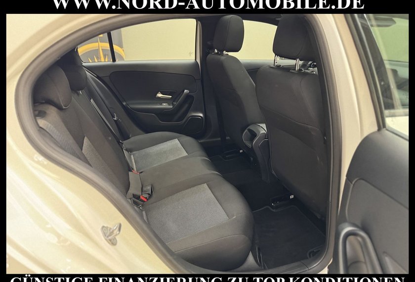 Mercedes-Benz A 180 A 180d Panorama/Navi/Tempomat