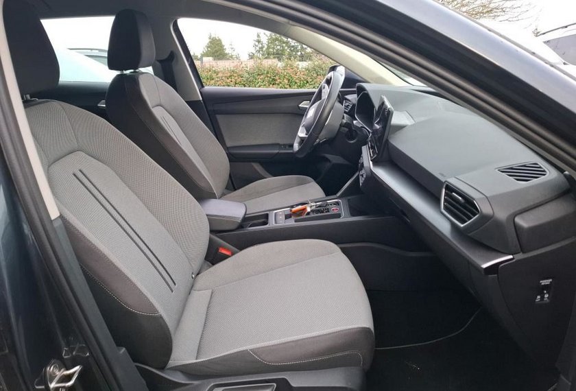 Seat Leon Leon 1.0 eTSI DSG Style *LED*Navi*Kamera*Virtual