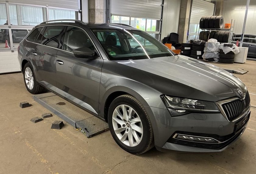 Skoda Superb Superb Combi Style 2.0 TDI DSG Kamera/Virt.Cockp