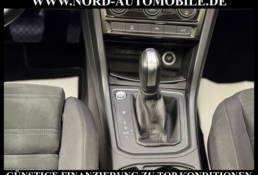 Volkswagen Touran Touran 2.0 TDI DSG Comfortl. Dig.Cockp/Pano/LED