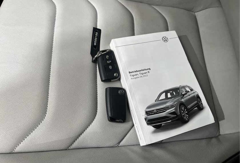 Volkswagen Tiguan Tiguan Elegance 4MOT 2.0 TDI DSG Leder/Pano/AHK/