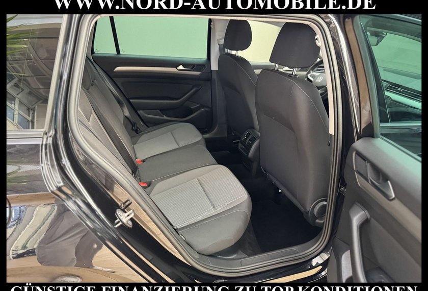 Volkswagen Passat Variant Passat Variant Basic 2.0 TDI DSG Kamera/Navi/LED