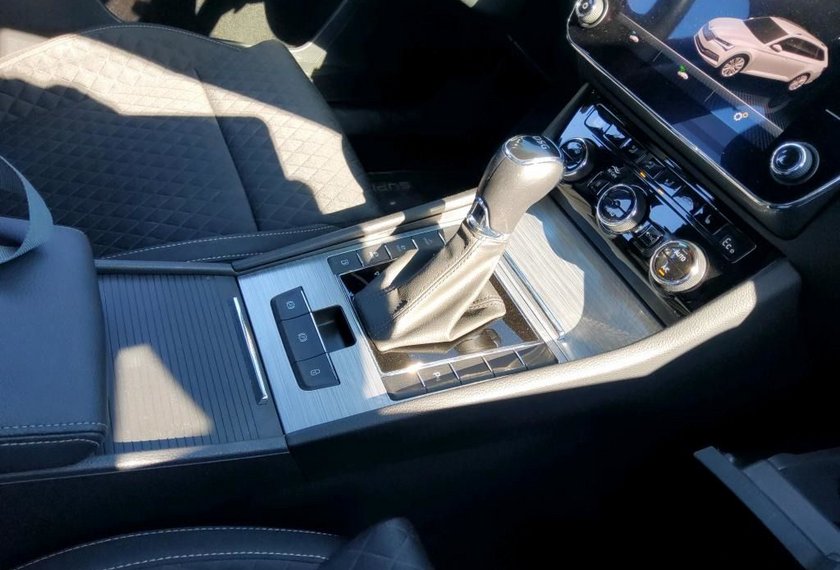 Skoda Superb Superb iV Combi Ambition 1.4 TSI LED/Navi/Virt.C