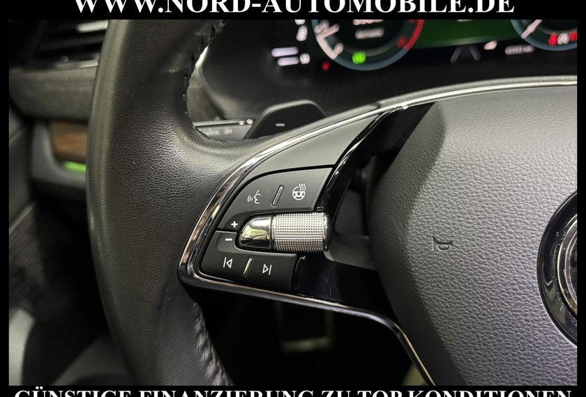 Skoda Octavia Octavia Scout Combi 1.5 TSI e-TEC DSG AHK/18/LED