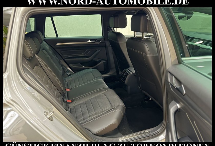 Volkswagen Passat Variant Passat Variant R-Line 2.0 TDI Dig.Cockpit/17/AHK
