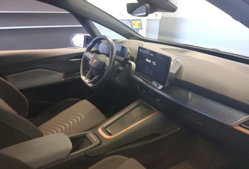 Cupra Born Born 150 KW Automatik Kamera/SHZ/ACC/LM20
