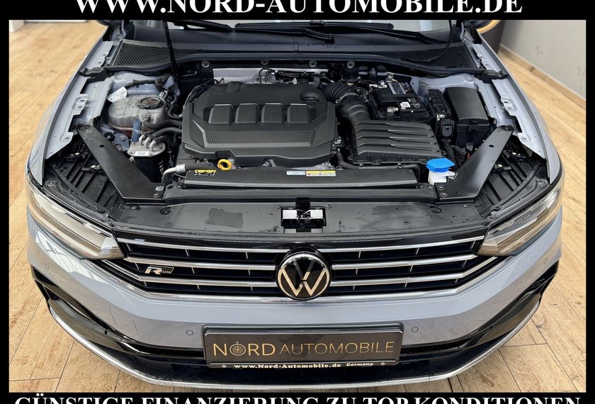 Volkswagen Passat Variant Passat Variant R-Line 2.0 TDI DSG Leder/18/Dig.C