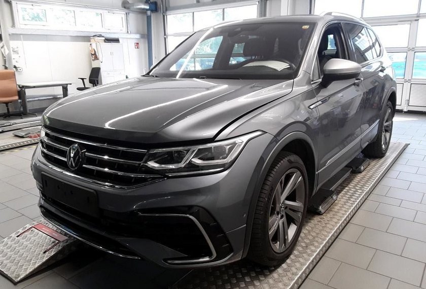 Volkswagen Tiguan Allspace Tiguan Allspace 2.0 TSI DSG R-Line Pano/AHK/Head