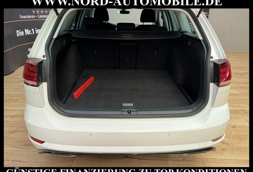 Volkswagen Golf Golf Variant R-Line 2.0 TDI DSG Kamera/Navi/