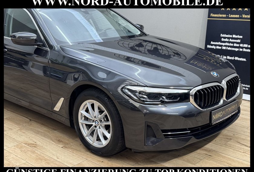 BMW 520 520 d Touring xDrive *LED*AHK*Luft*ParkAss*Leder