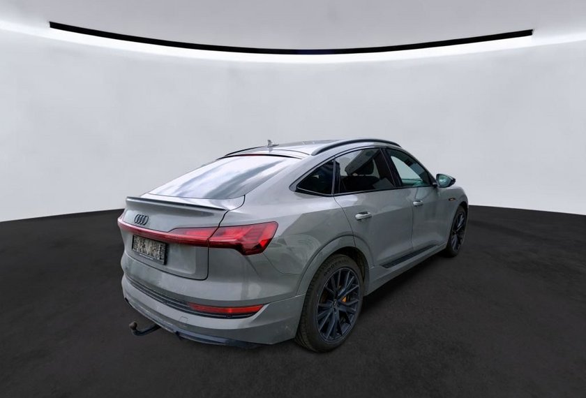 Audi e-tron e-tron Sportback S-Line Black Edition UPE111/21