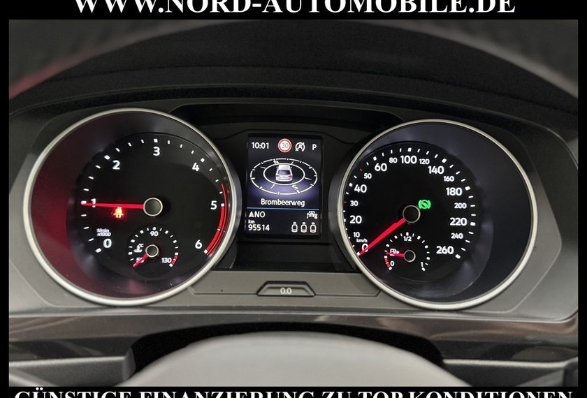 Volkswagen Tiguan Tiguan 2.0TDI Life Urban Sport DSG Navi/LED/19