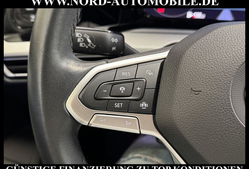 Volkswagen Golf Golf VIII Lim.1.5 TSI Life Navi/LED/SHZ/PDC/