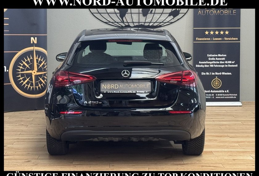 Mercedes-Benz A 250 A 250 e *Distro+*LED*Navi*Kamera*Carplay*17ZOLL*