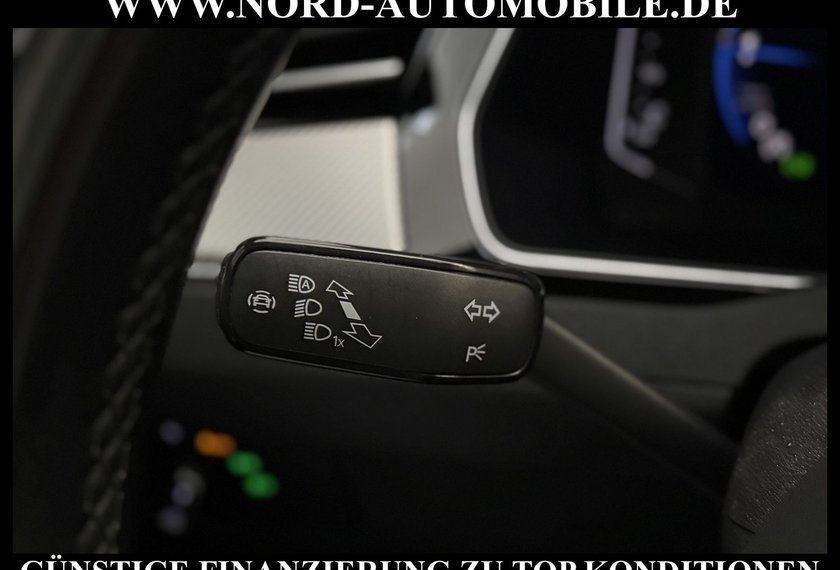 Volkswagen Passat Variant Passat Variant R-Line 2.0 TDI DSG Kamera/18/Dig.