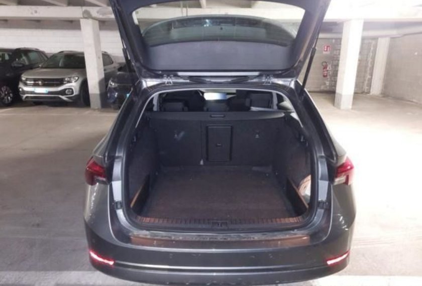 Skoda Octavia Octavia Combi Ambition 2.0 TDI DSG Navi/LED/PDC