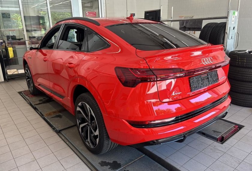 Audi e-tron e-tron Sportback 55 QU.S-Line Pano/HeadUp/UPE124