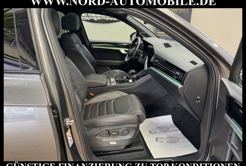 Volkswagen Touareg Touareg 3.0 TDI R-Line Black Style Luft/22/Innov