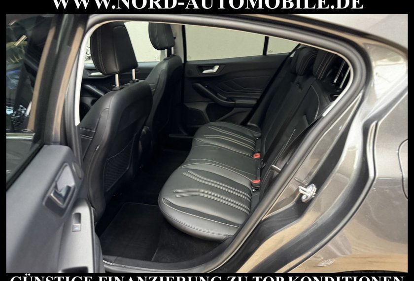 Ford Focus Focus Lim VIGNALE 1.5 EB *AHK*PANO*SCHÖN VOLL*