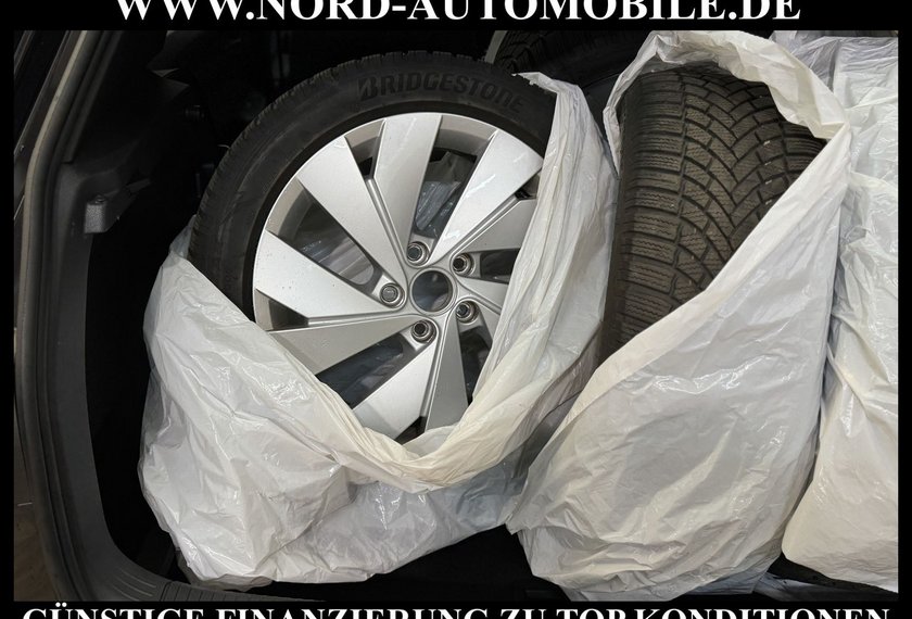 Volkswagen Golf Golf GTI 2.0 TSI DSG Navi/LED/Spurhalte/Dig.Cock