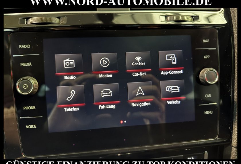 Volkswagen Golf Golf GTI Performance 2.0 TSI DSG Leder/18/Dig.Co