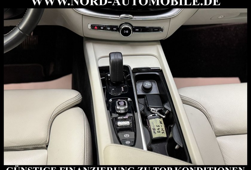 Volvo XC60 XC60 B4 Diesel AWD Momentum Pro*SCHÖN VOLL*UPE67